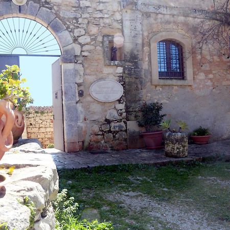 Гостьовий будинок Casina Di Grotta Di Ferro Санта-Кроче-Камерина Екстер'єр фото
